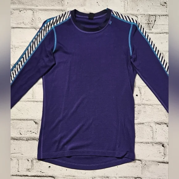 Helly Hansen Purple Long Sleeve Performance Top M Striped Sleeves Base Layer - Picture 4 of 9